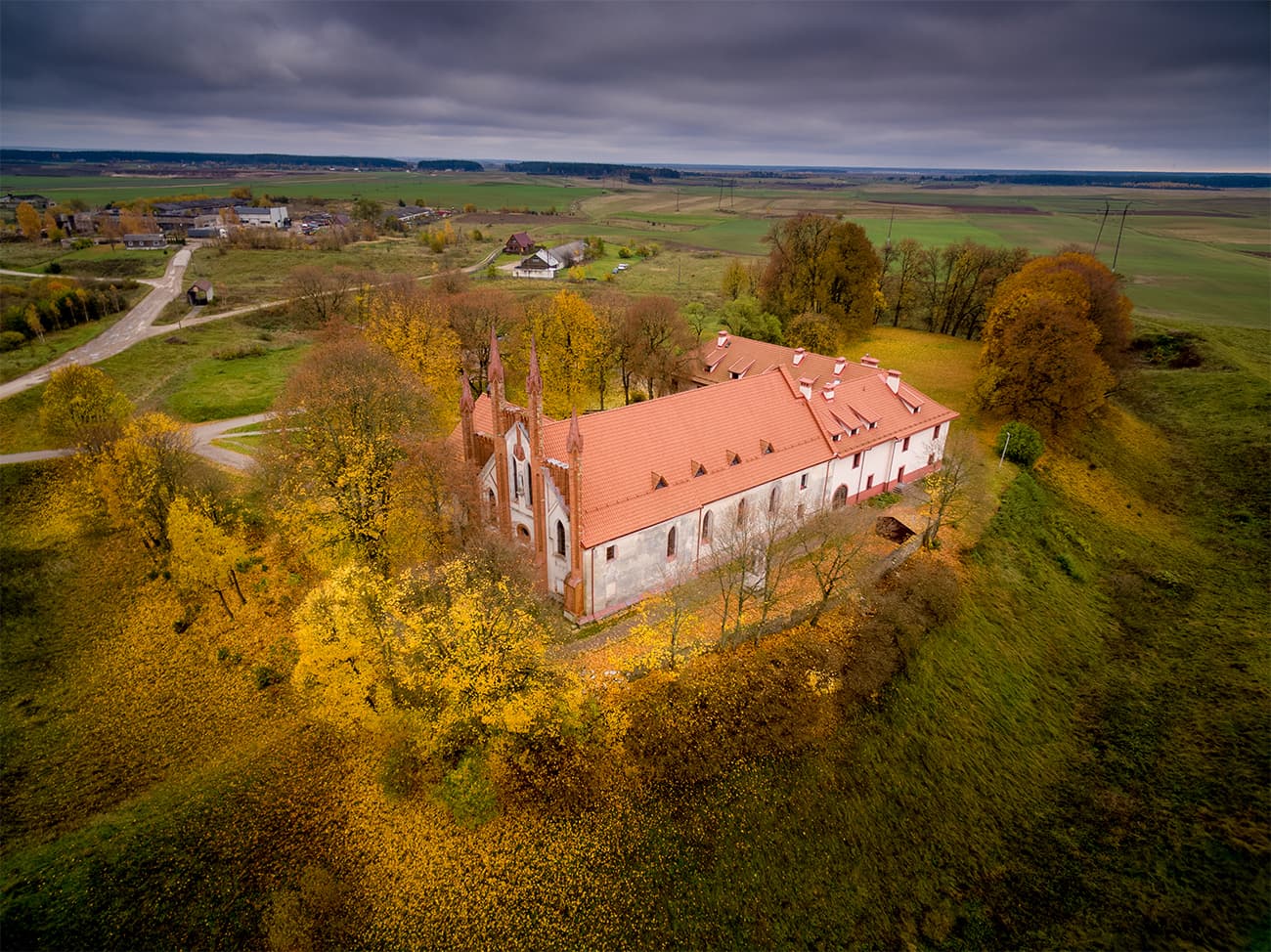 Senųjų Trakų bažnyčia ir benediktinų vienuolynas
